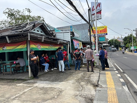 Koordinasi dan Pengecekan Jaringan Kabel FO di Jalan Banjarsari, Kecamatan Tembalang